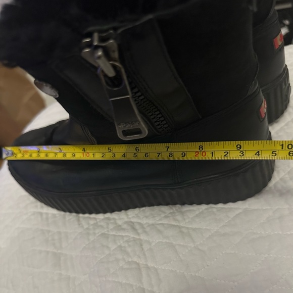 Boots - Picture 14 of 16